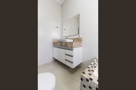 Casa de condomínio para alugar com 223m², 3 quartos e 6 vagas Casa de condomínio para alugar com 223m², 3 quartos e 6 vagasBanheiro da Suíte