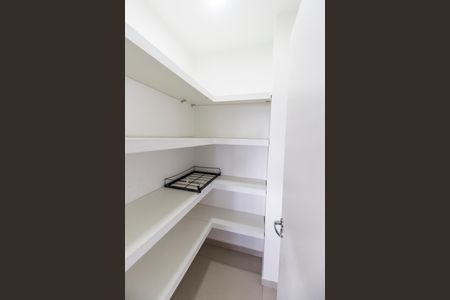 Casa de condomínio para alugar com 223m², 3 quartos e 6 vagas Casa de condomínio para alugar com 223m², 3 quartos e 6 vagasDespensa