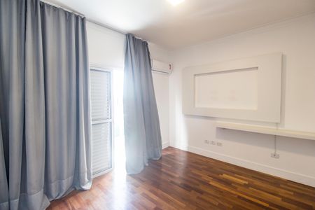 Casa de condomínio para alugar com 223m², 3 quartos e 6 vagas Casa de condomínio para alugar com 223m², 3 quartos e 6 vagasSuíte master