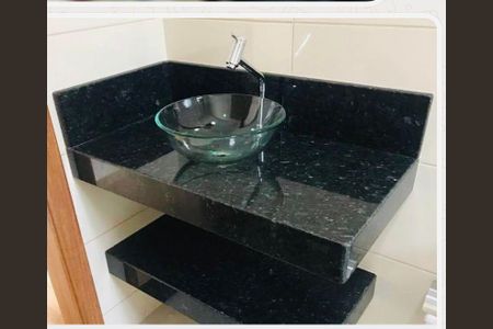 Apartamento para alugar com 100m², 2 quartos e 1 vaga Apartamento para alugar com 100m², 2 quartos e 1 vagaBanheiro