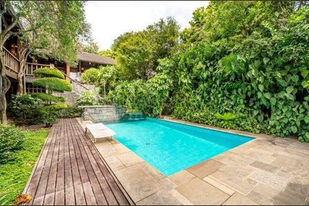 Casa para alugar com 650m², 4 quartos e 9 vagas