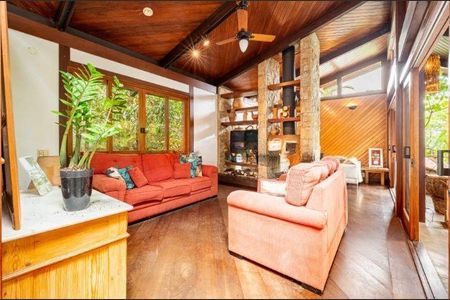 Casa para alugar com 650m², 4 quartos e 9 vagas