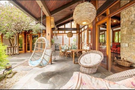 Casa para alugar com 650m², 4 quartos e 9 vagas