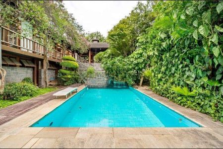 Casa para alugar com 650m², 4 quartos e 9 vagas