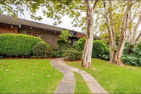 Casa para alugar com 650m², 4 quartos e 9 vagas