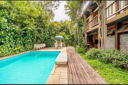 Casa para alugar com 650m², 4 quartos e 9 vagas