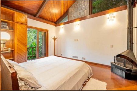 Casa para alugar com 650m², 4 quartos e 9 vagas