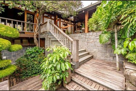 Casa para alugar com 650m², 4 quartos e 9 vagas