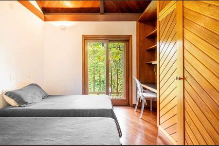 Casa para alugar com 650m², 4 quartos e 9 vagas