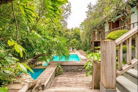 Casa para alugar com 650m², 4 quartos e 9 vagas