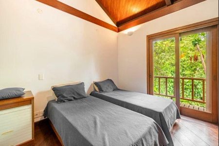 Casa para alugar com 650m², 4 quartos e 9 vagas