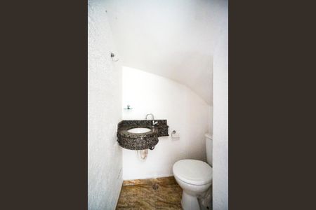 Casa de condomínio para alugar com 85m², 2 quartos e 1 vagaLavabo