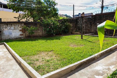 Quintal de casa à venda com 3 quartos, 570m² em Alto Caiçaras, Belo Horizonte