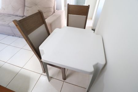 Sala de apartamento para alugar com 2 quartos, 47m² em Gávea, Uberlândia