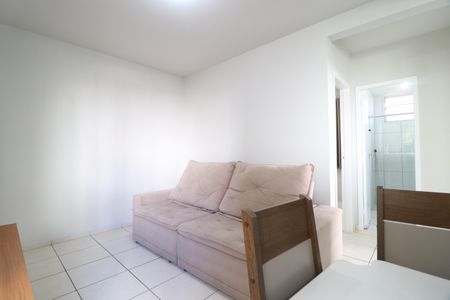 Sala de apartamento para alugar com 2 quartos, 47m² em Gávea, Uberlândia