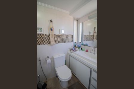 Apartamento à venda com 96m², 3 quartos e 2 vagas Apartamento à venda com 96m², 3 quartos e 2 vagasBANHEIRO DA SUÍTE