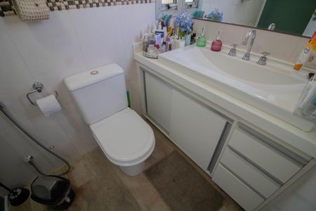 Apartamento à venda com 96m², 3 quartos e 2 vagas Apartamento à venda com 96m², 3 quartos e 2 vagasBANHEIRO DA SUÍTE