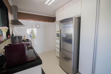 Apartamento à venda com 96m², 3 quartos e 2 vagas Apartamento à venda com 96m², 3 quartos e 2 vagasCOZINHA
