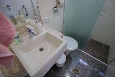 Apartamento à venda com 96m², 3 quartos e 2 vagas Apartamento à venda com 96m², 3 quartos e 2 vagasBANHEIRO