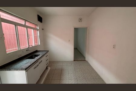 Casa à venda com 125m², 2 quartos e 2 vagas Casa à venda com 125m², 2 quartos e 2 vagasCozinha