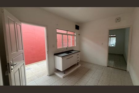 Casa à venda com 125m², 2 quartos e 2 vagas Casa à venda com 125m², 2 quartos e 2 vagasCozinha