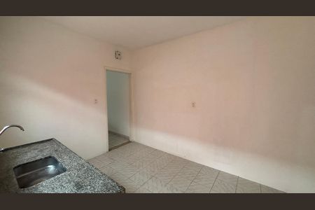 Casa à venda com 125m², 2 quartos e 2 vagas Casa à venda com 125m², 2 quartos e 2 vagasCozinha
