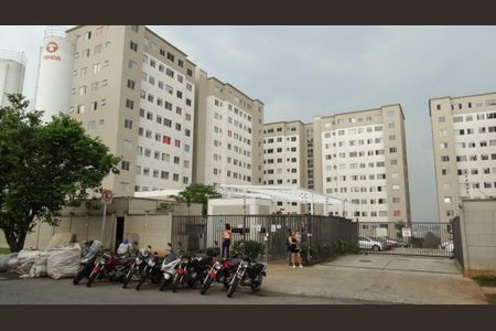 Apartamento para alugar com 42m², 2 quartos e sem vagaFachada e portaria