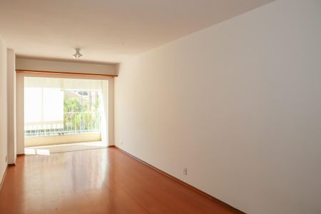 Apartamento à venda com 89m², 3 quartos e 2 vagas Apartamento à venda com 89m², 3 quartos e 2 vagasSala