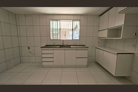 Casa à venda com 124m², 2 quartos e 3 vagas