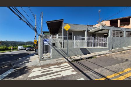 Casa à venda com 124m², 2 quartos e 3 vagas