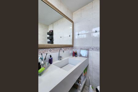 Apartamento à venda com 92m², 2 quartos e 2 vagasBanheiro da Suíte 