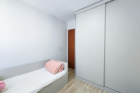 Apartamento à venda com 92m², 2 quartos e 2 vagasQuarto 