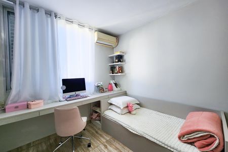 Apartamento à venda com 92m², 2 quartos e 2 vagasQuarto 