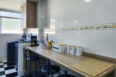 Apartamento à venda com 92m², 2 quartos e 2 vagasCozinha 