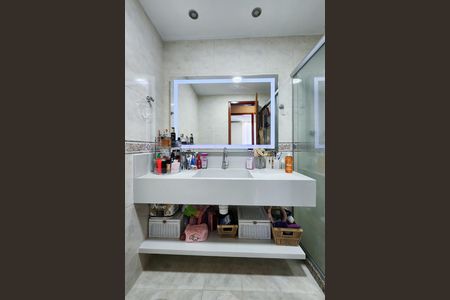 Apartamento à venda com 92m², 2 quartos e 2 vagasBanheiro Social 