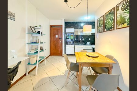 Sala de Jantar de apartamento para alugar com 1 quarto, 47m² em Canasvieiras, Florianópolis
