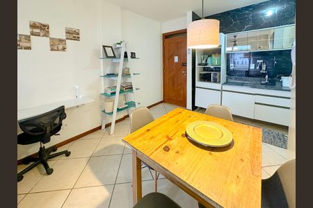Sala de Jantar de apartamento para alugar com 1 quarto, 47m² em Canasvieiras, Florianópolis