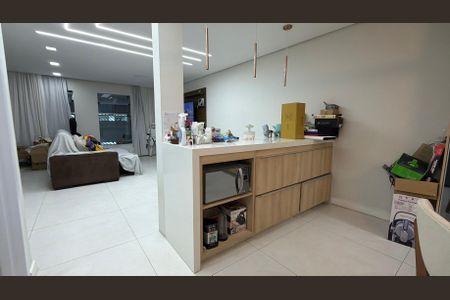 Casa à venda com 155m², 3 quartos e 2 vagas Casa à venda com 155m², 3 quartos e 2 vagasCozinha