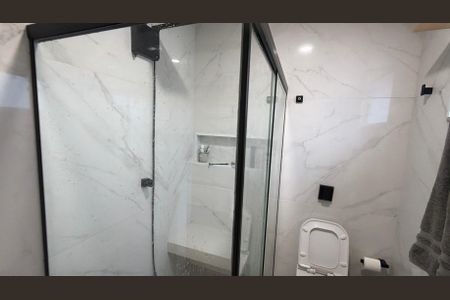 Casa à venda com 155m², 3 quartos e 2 vagas Casa à venda com 155m², 3 quartos e 2 vagasBanheiro da Suíte