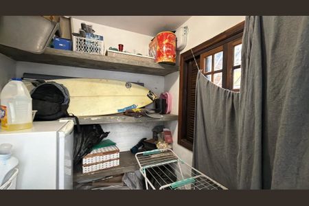 Casa à venda com 155m², 3 quartos e 2 vagas Casa à venda com 155m², 3 quartos e 2 vagasÁrea de Serviço