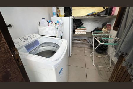 Casa à venda com 155m², 3 quartos e 2 vagas Casa à venda com 155m², 3 quartos e 2 vagasÁrea de Serviço