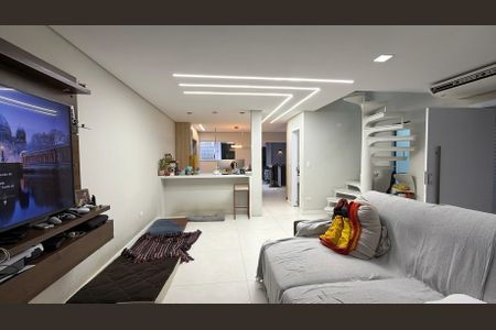 Casa à venda com 155m², 3 quartos e 2 vagas Casa à venda com 155m², 3 quartos e 2 vagasSala