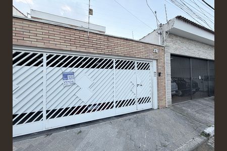 Casa à venda com 155m², 3 quartos e 2 vagasFachada
