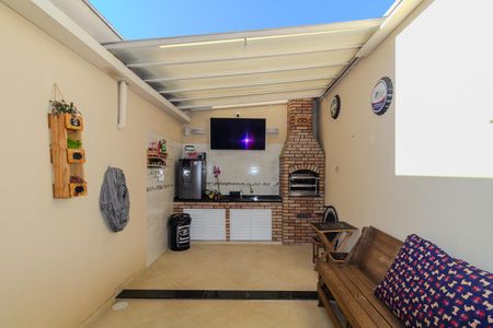 Casa à venda com 102m², 3 quartos e 2 vagas Casa à venda com 102m², 3 quartos e 2 vagasVaranda gourmet