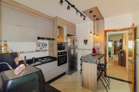 Casa à venda com 102m², 3 quartos e 2 vagas Casa à venda com 102m², 3 quartos e 2 vagasCozinha