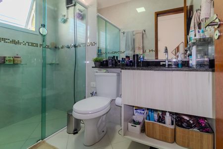 Casa à venda com 102m², 3 quartos e 2 vagas Casa à venda com 102m², 3 quartos e 2 vagasBanheiro da Suíte
