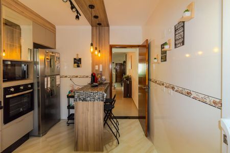 Casa à venda com 102m², 3 quartos e 2 vagas Casa à venda com 102m², 3 quartos e 2 vagasCozinha