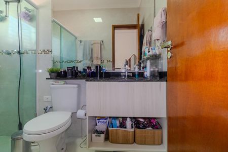 Casa à venda com 102m², 3 quartos e 2 vagas Casa à venda com 102m², 3 quartos e 2 vagasBanheiro da Suíte