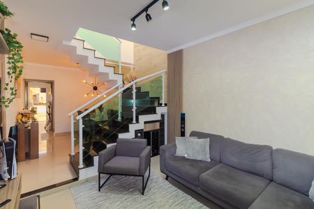 Casa à venda com 102m², 3 quartos e 2 vagas Casa à venda com 102m², 3 quartos e 2 vagasSala