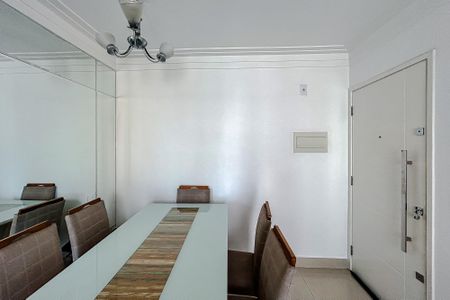 Apartamento à venda com 49m², 2 quartos e 1 vaga Apartamento à venda com 49m², 2 quartos e 1 vagaSala